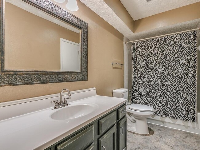 Building Photo - 712 NW 137th St