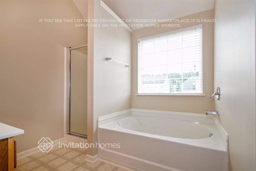 Building Photo - 2013 Kingstree Dr