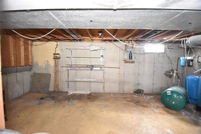 Building Photo - 2 bedroom home in Mishawaka