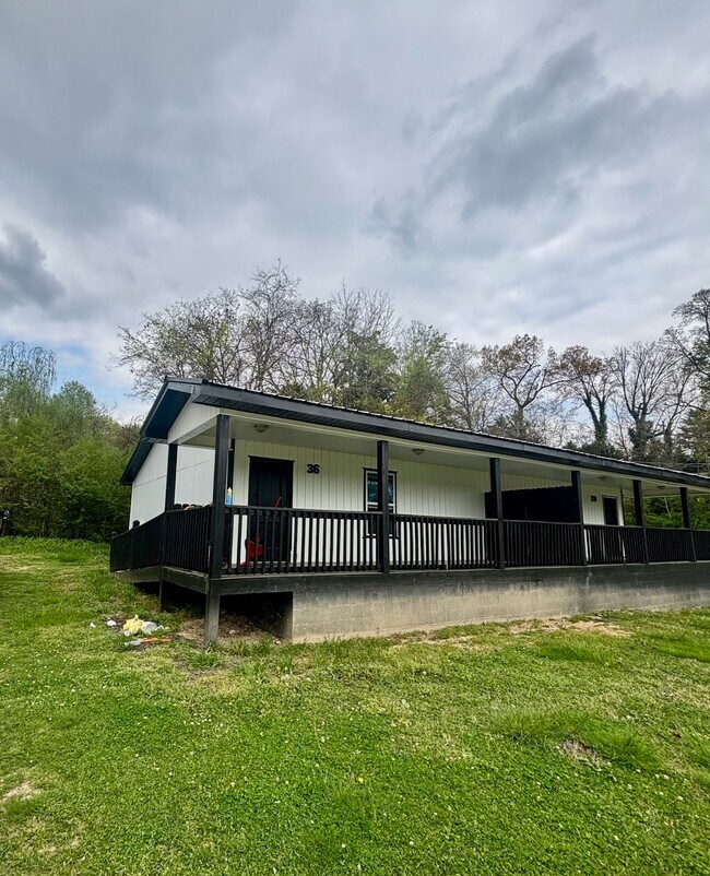 Building Photo - 36 Braxton