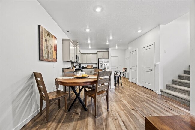 Building Photo - 195 N Nursery Ave