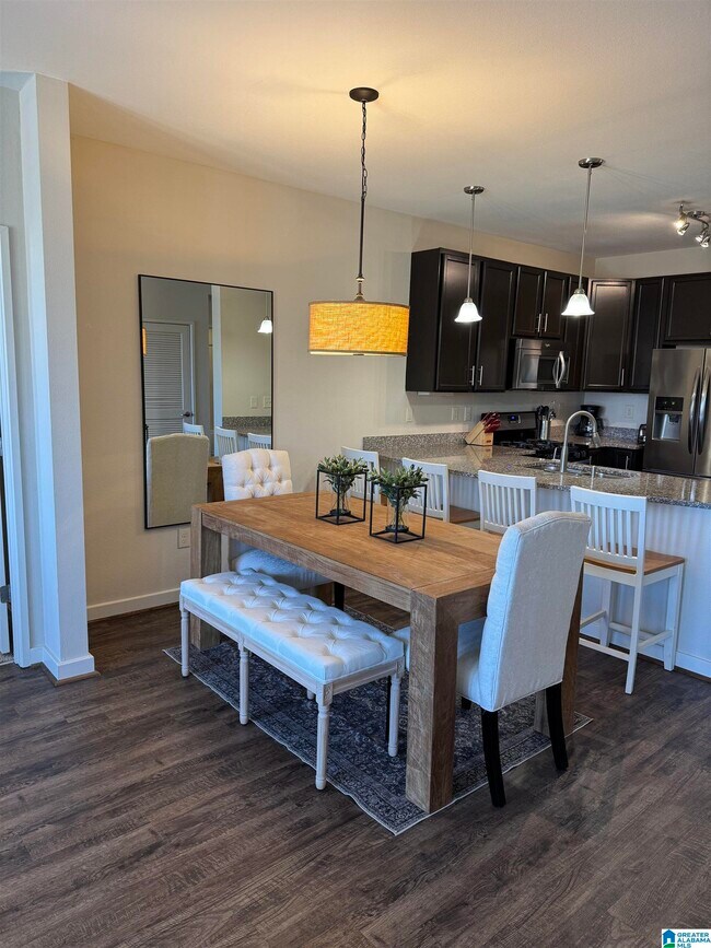 Building Photo - 2402 Lane Parke Ct