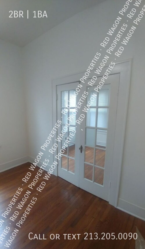 Building Photo - 411 W Mistletoe Ave