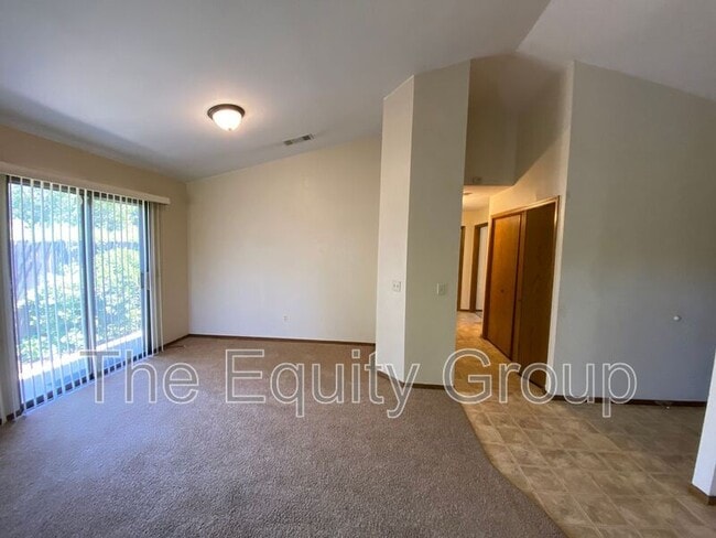 Building Photo - 1348 E Ferguson Ct