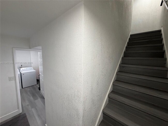 Building Photo - 7155 W 2nd Way