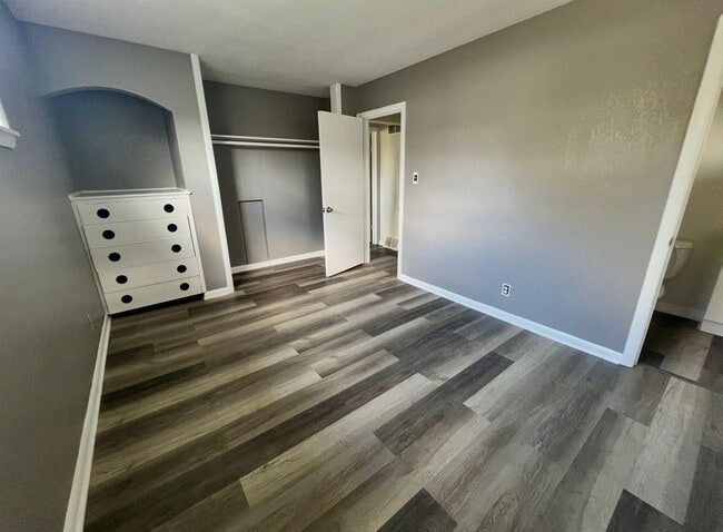 Building Photo - 5629 W Lincoln Creek Dr