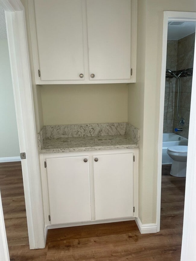 Building Photo - Beautiful 2 Bed / 2 Bath  Upstairs Condo In Colton!