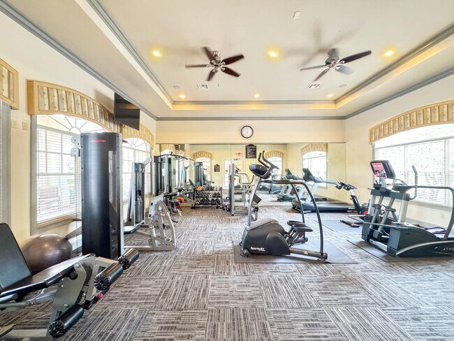 Building Photo - 9309 Myrtlewood Cir W