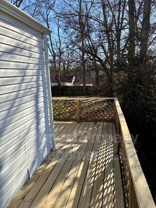 Building Photo - 81 Elberta St