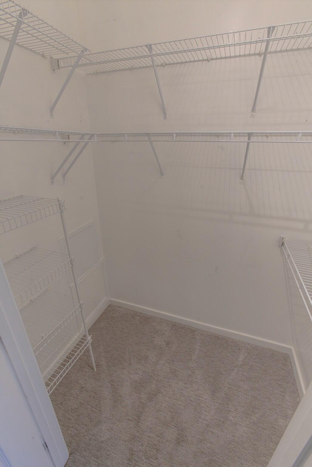 Building Photo - 1645 International Dr