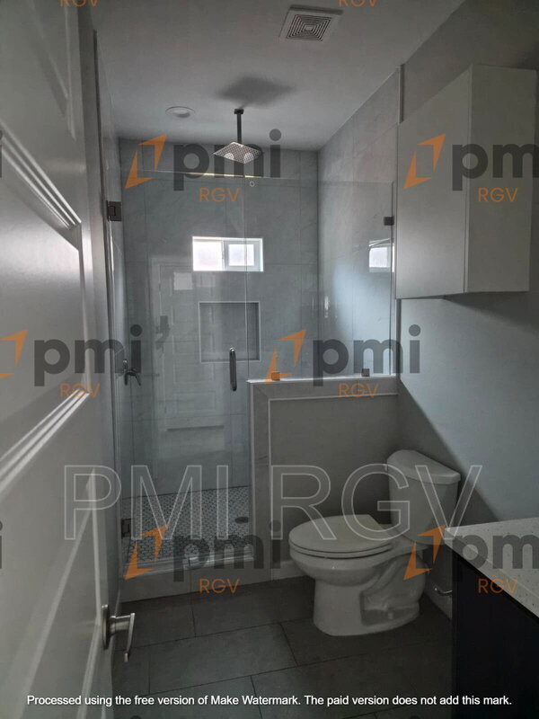 Building Photo - 1004 Hidden Hls St