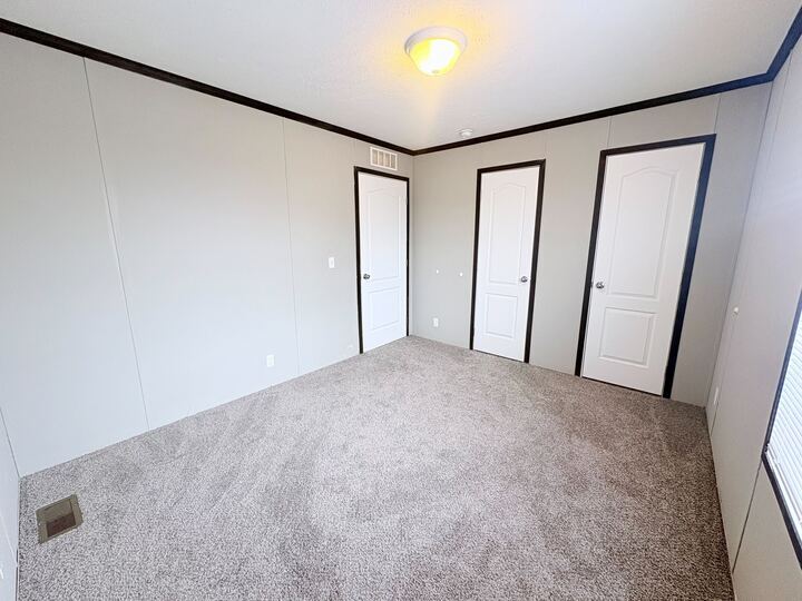 Building Photo - 10694 State Rte 762