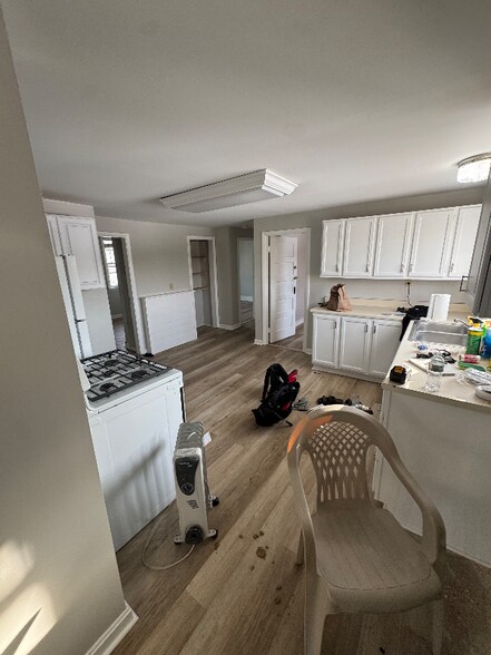 Building Photo - 11 Nixon Ave