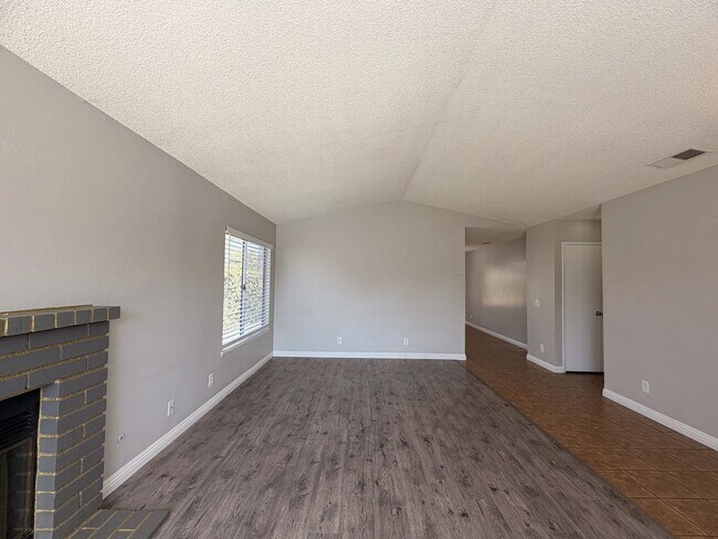 Building Photo - 15366 Black Shadow Dr