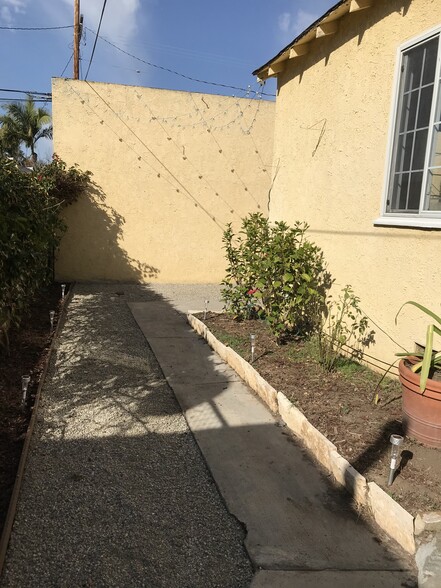 Private Backyard Angle 4 - 10857 Jefferson Blvd