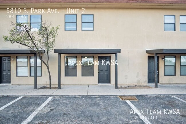 Building Photo - 5810 S Park Ave