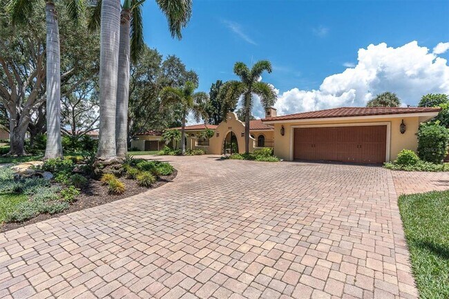 Building Photo - 5810 Bahama Shores Dr S