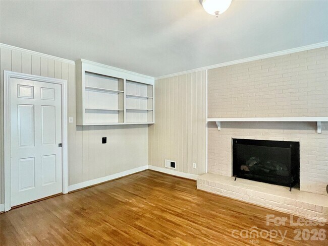 Building Photo - 6840 Newhall Rd