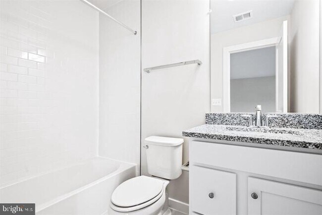 Building Photo - 42508 Invergordon Ter