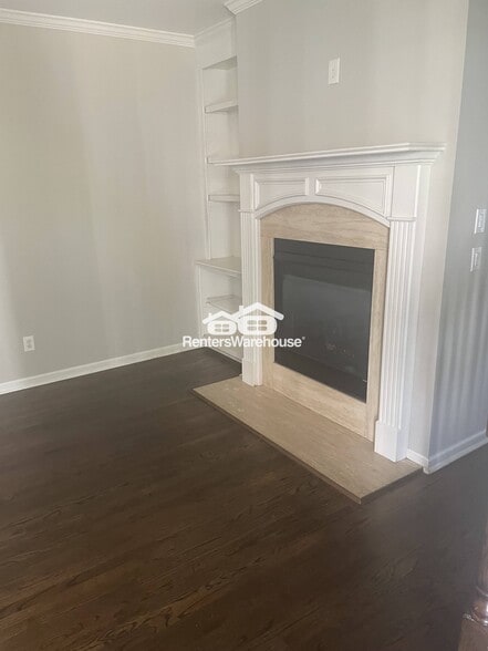 Building Photo - 1213 Discover Green Ln