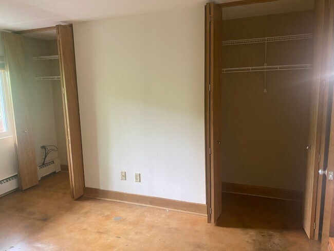 Building Photo - 2051 Allen Blvd