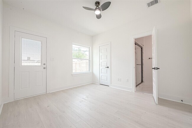 Building Photo - 4135 Mallow St