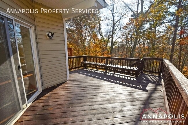 Building Photo - 2530 Running Wolf Trl