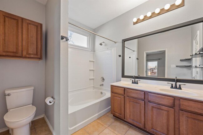 Building Photo - 11814 Bastrop St