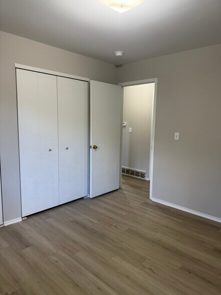 Building Photo - 1267 Oxford Manor Ct