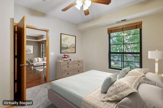 Building Photo - 2565 Franklin Ave