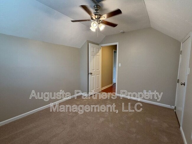 Building Photo - 193 Amelia Dr W