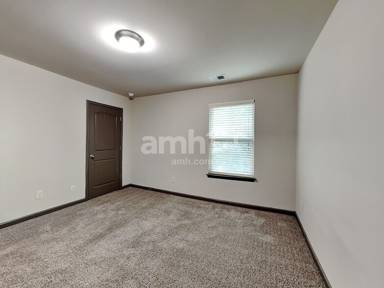 Building Photo - 658 Sweet Ashley Way