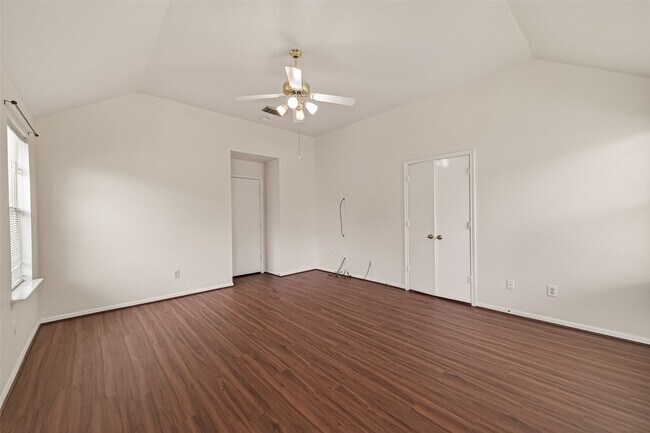 Building Photo - 15903 Timber Chase Dr