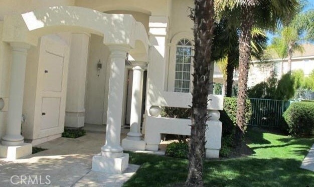 Building Photo - 333 Cll Moreno