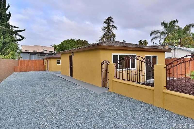 Building Photo - 1610-12 Dahlia Ave