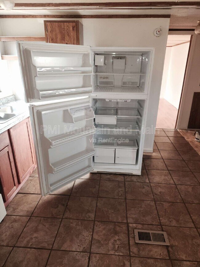 Building Photo - 36 Misty Mountain Way