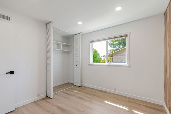 Building Photo - Stunning Updated Home in Almaden Valley