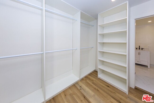 Building Photo - 1656 S Crescent Heights Blvd