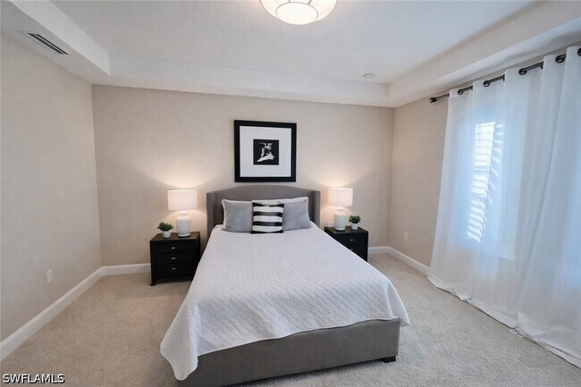 Building Photo - 2547 Marquesa Royale Ln