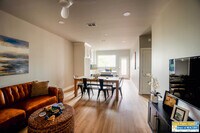 Building Photo - 111 W Sunny Isle Dr