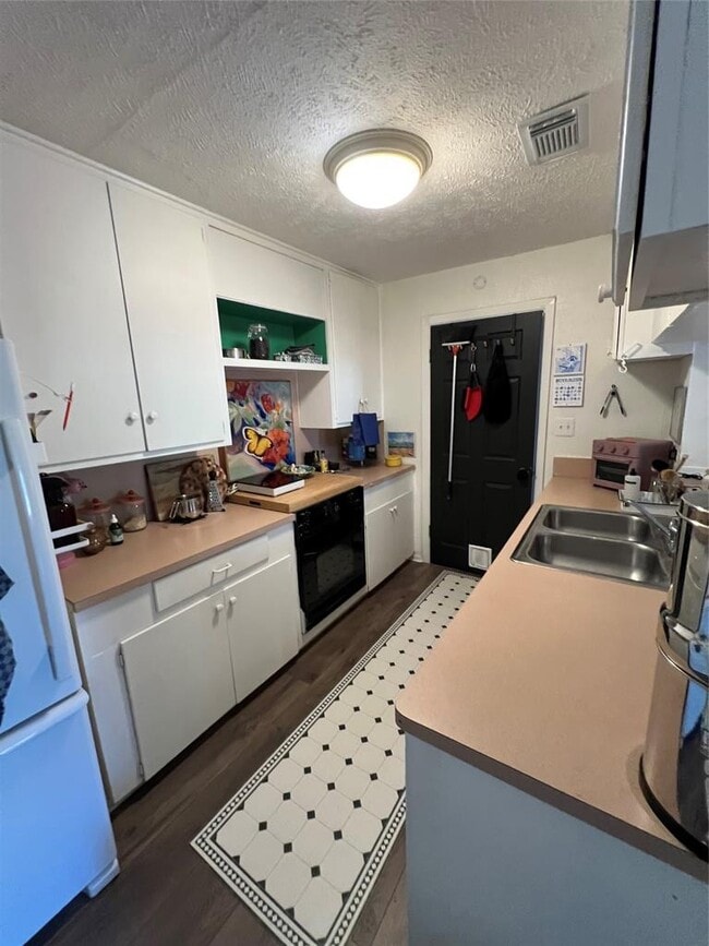 Building Photo - 5112 Martin Ave