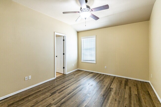 Building Photo - Cute 3 bedroom 2 bath in Frenship School District