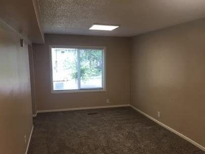 Building Photo - "Charming 5-Bed Home on Grand Ave: Spacious Living with 2.5 Baths in Heart of St. Paul!"