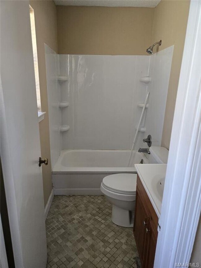 Building Photo - 4325 Brewer Rd