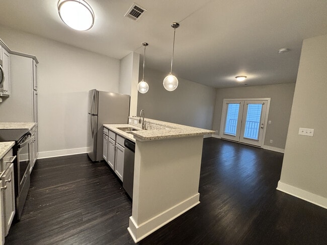 Building Photo - 934 Governors Ct