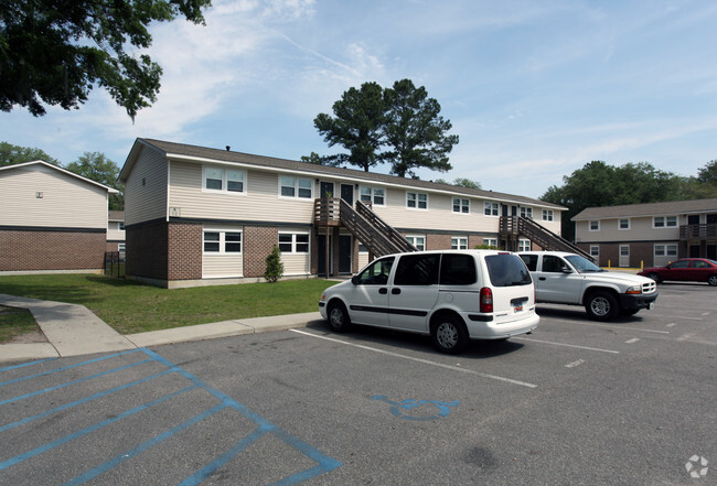 Primary Photo - EME Apartments of Conway