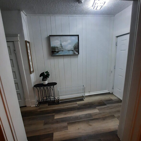 Building Photo - 756 Sullivant Ave
