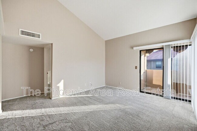 Building Photo - 1351 N Pleasant Dr