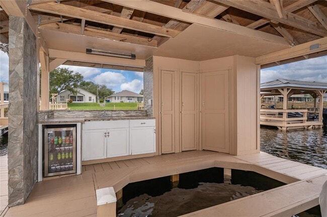 Building Photo - 1649 Lake Villa Dr