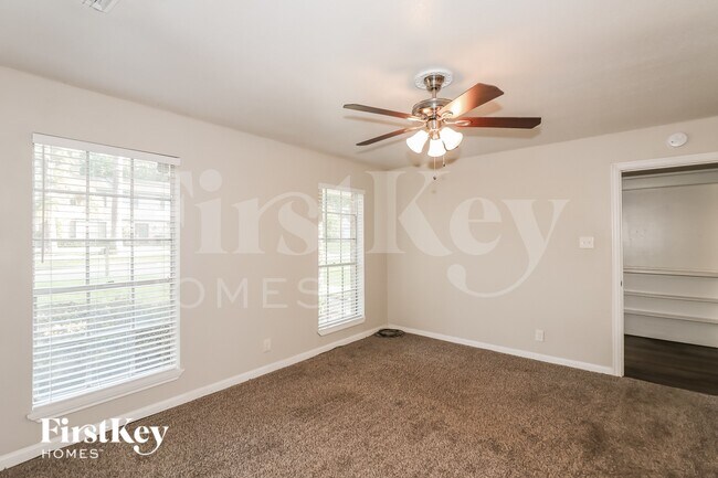 Building Photo - 10530 Jaycreek Dr